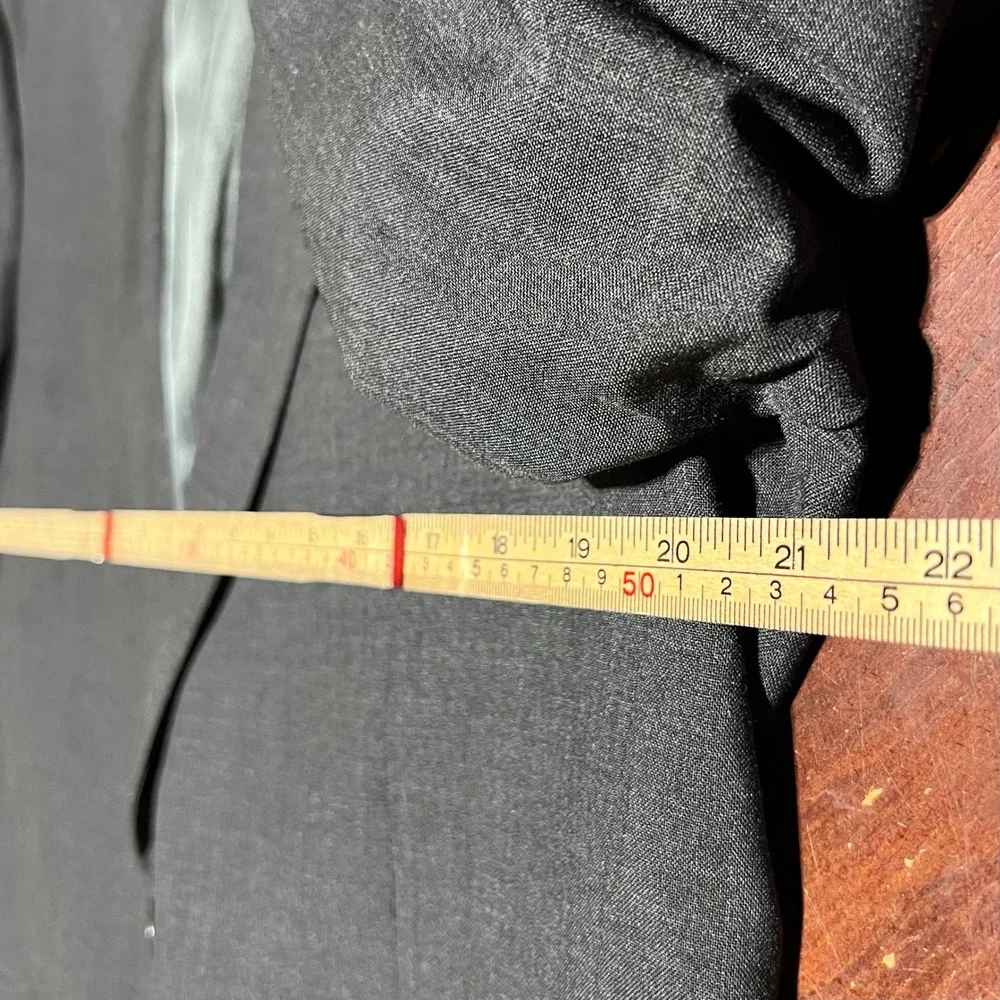 Jos A Bank Mens Charcoal Gray 100% Wool 2 Piece Suit 40L Jacket 34R Pants
